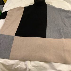 Joseph A Black and Gray Colorblock Turtleneck Sweater